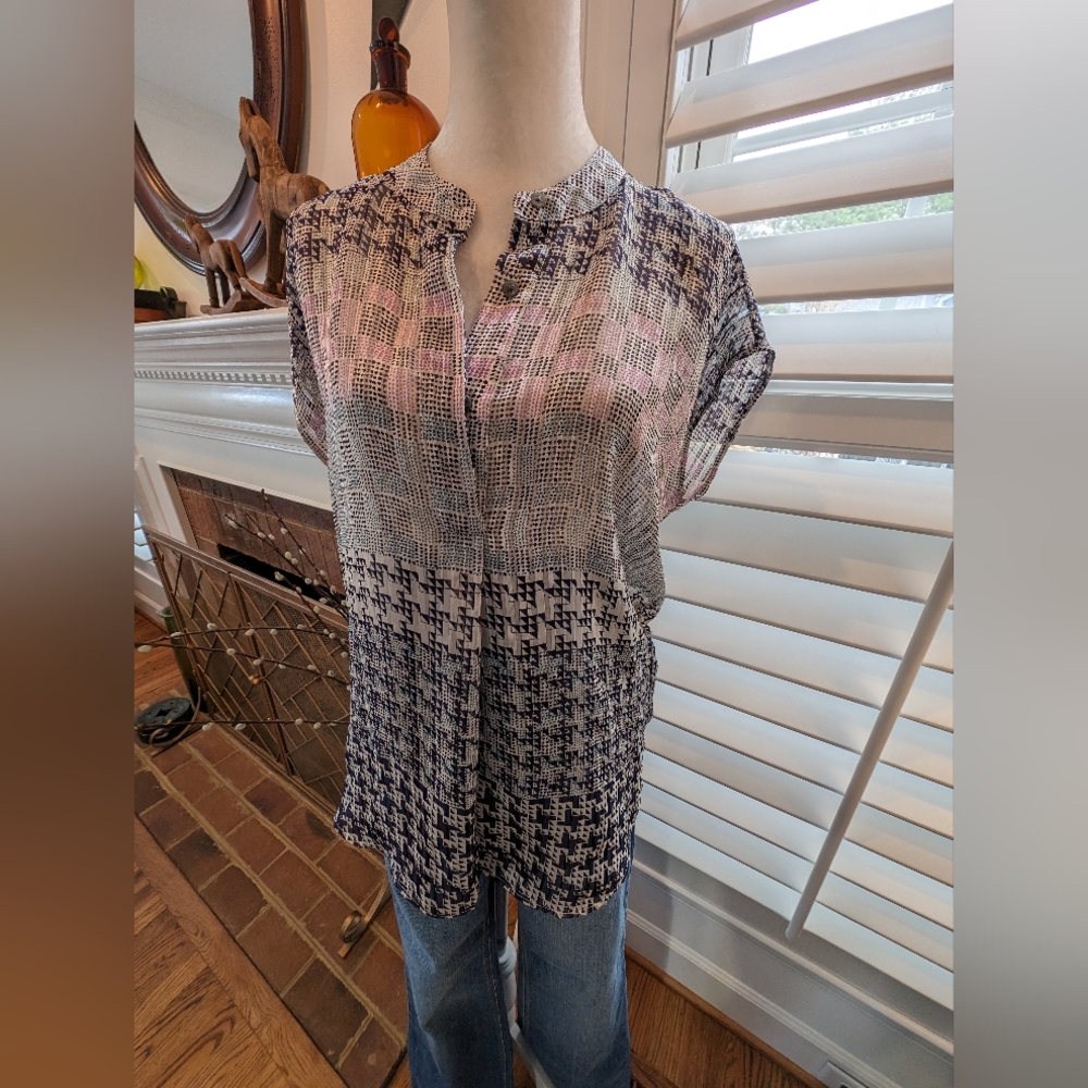CAbi sheer short sleeve blouse